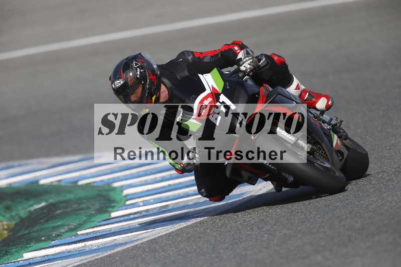 /Archiv-2024/02 29.01.-02.02.2024 Moto Center Thun Jerez/Gruppe gruen-green/641